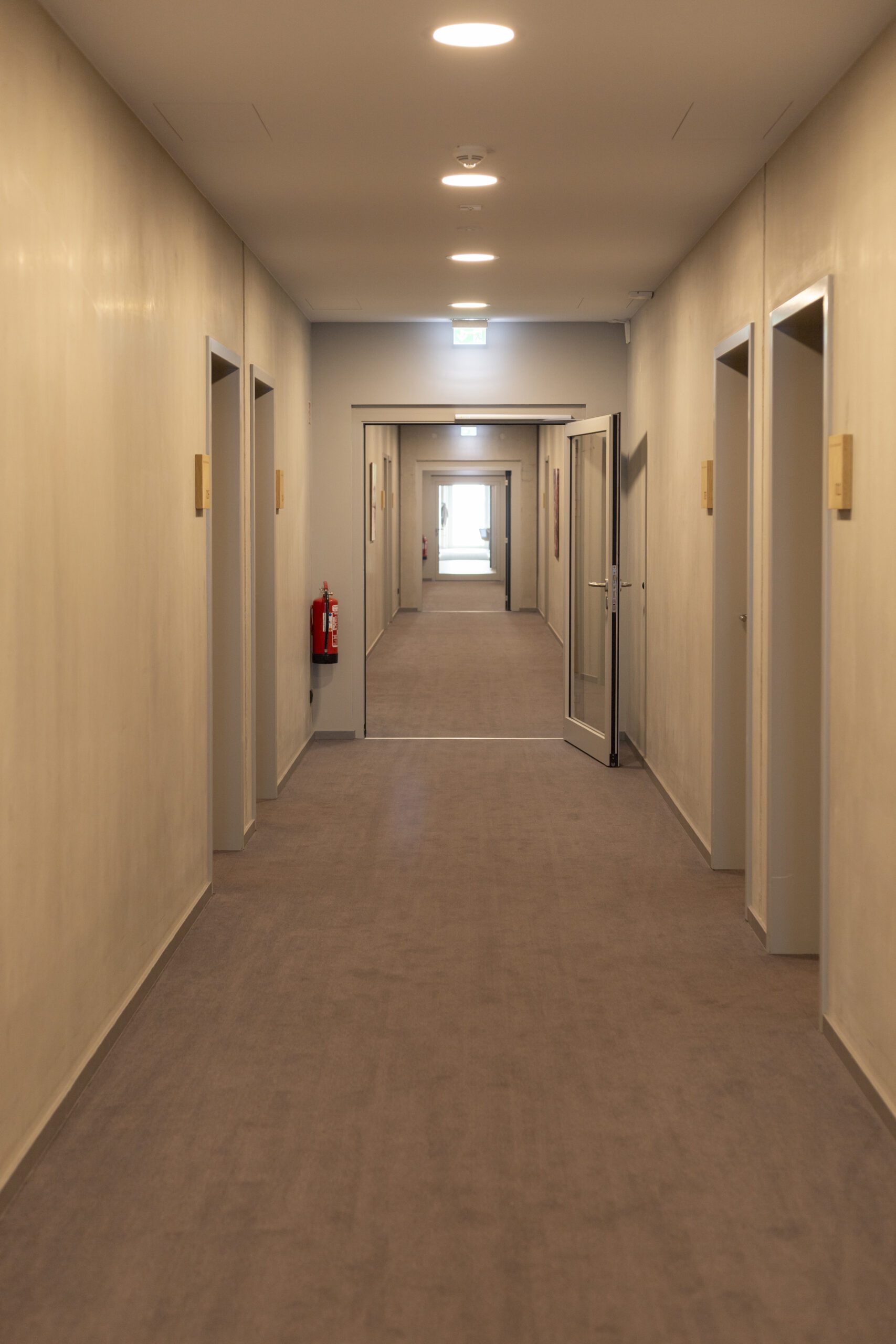 Defeating MSJ hotel negligence motion opposition brief and supporting evidence exhibits